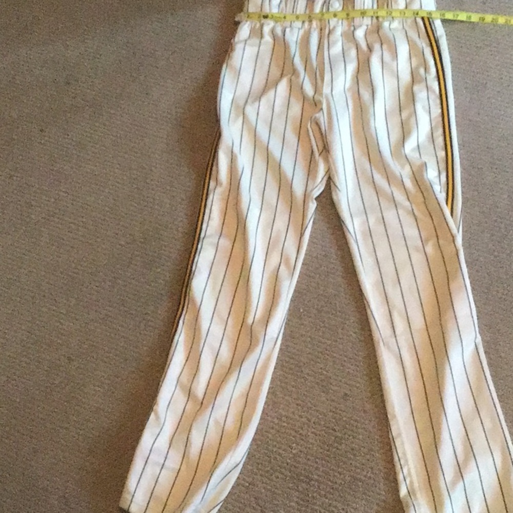 Mens NWOT Evoshield baseball pants. Cream